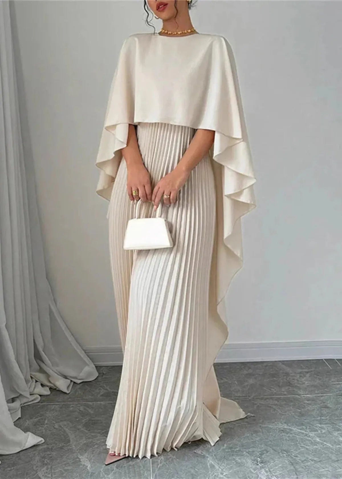 The Hills Nashville Makayla Women's Pleated Cape Maxi Dress