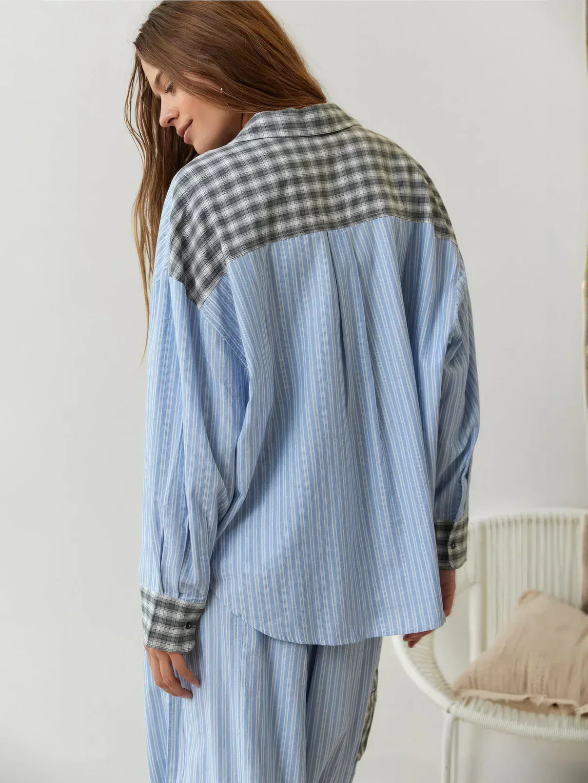 https://cdn.shopify.com/s/files/1/0811/5545/7372/files/Pyjamablauwback.webp?v=1755839363