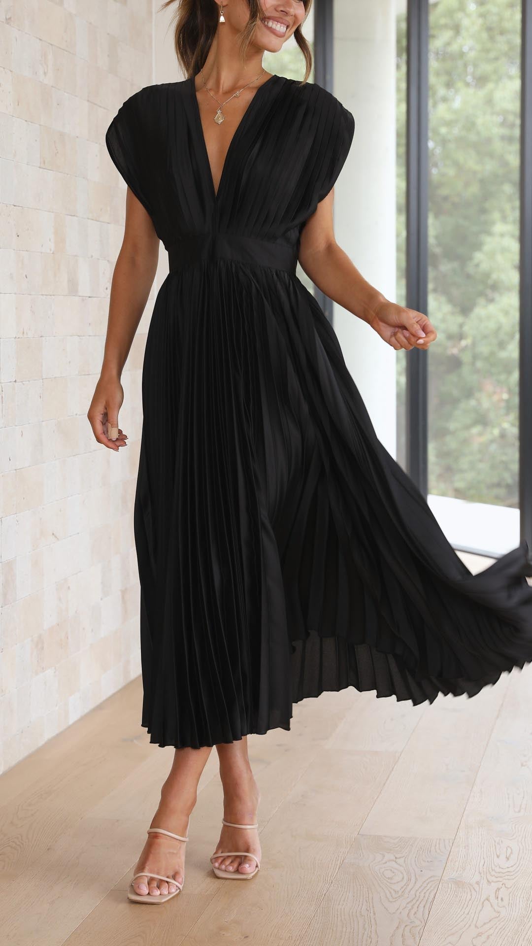 https://cdn.shopify.com/s/files/1/0868/7468/5776/files/TH01422-Black_3_70c3a48c-27cf-4b28-9561-ab1597e791dd.jpg?v=1741455567