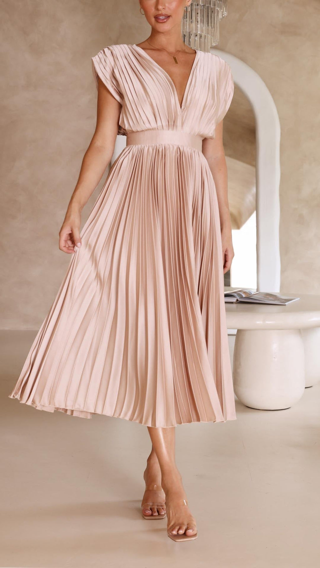 https://cdn.shopify.com/s/files/1/0868/7468/5776/files/TH01422-Champagne_2_1e0ce5a8-14c6-4b95-bbf9-3dd495dda592.jpg?v=1741455567