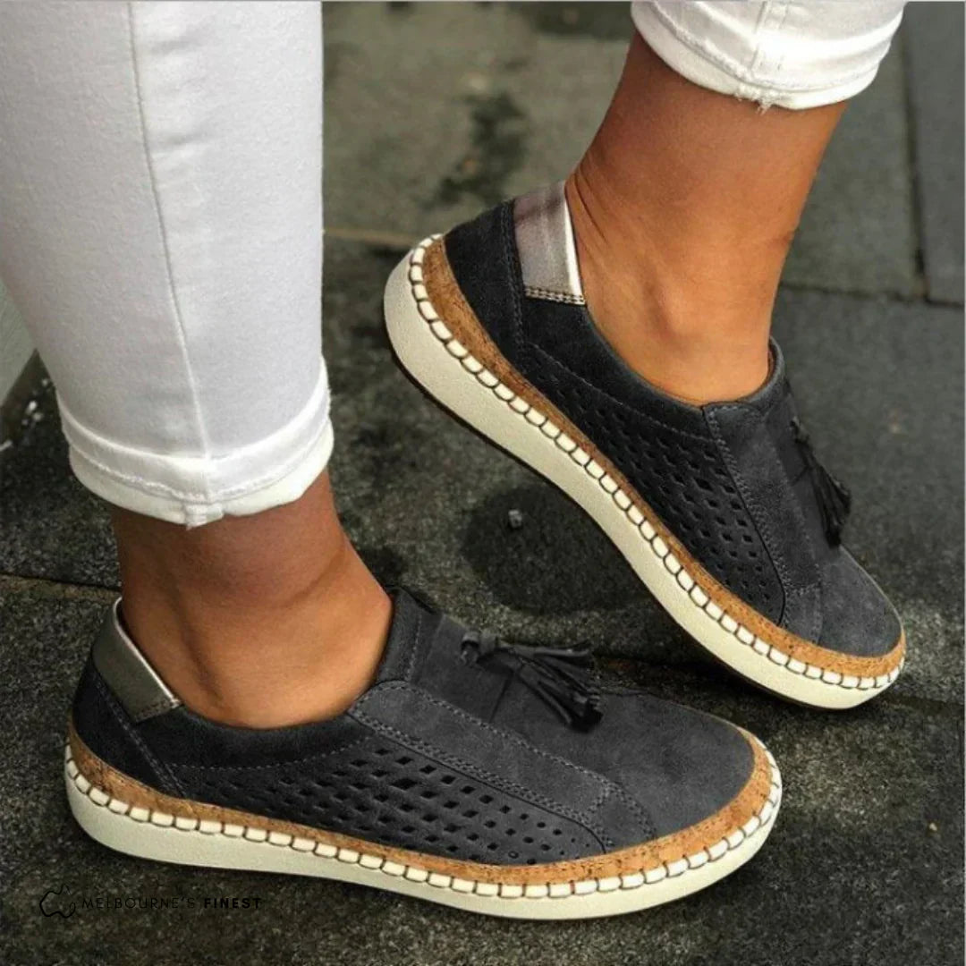 https://cdn.shopify.com/s/files/1/0868/7468/5776/files/dianngrijs.webp?v=1773018301